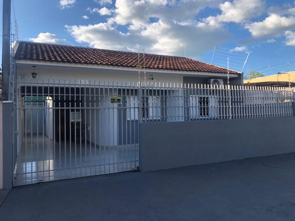 Sua Casa Em Maringa! Villa Bagian luar foto